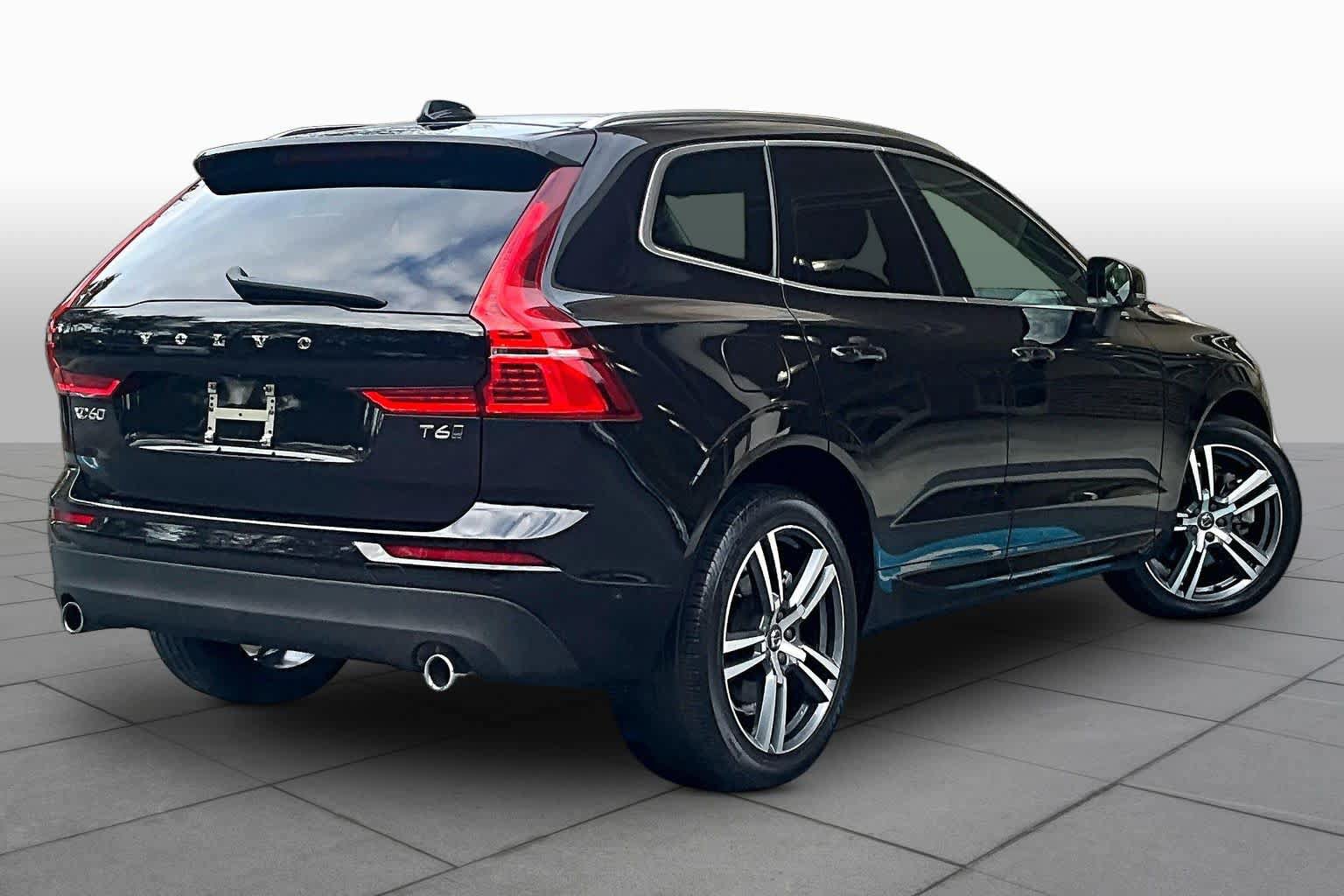 Used 2018 Volvo XC60 T6 Momentum w/ Convenience Package AWD/4WD image 12