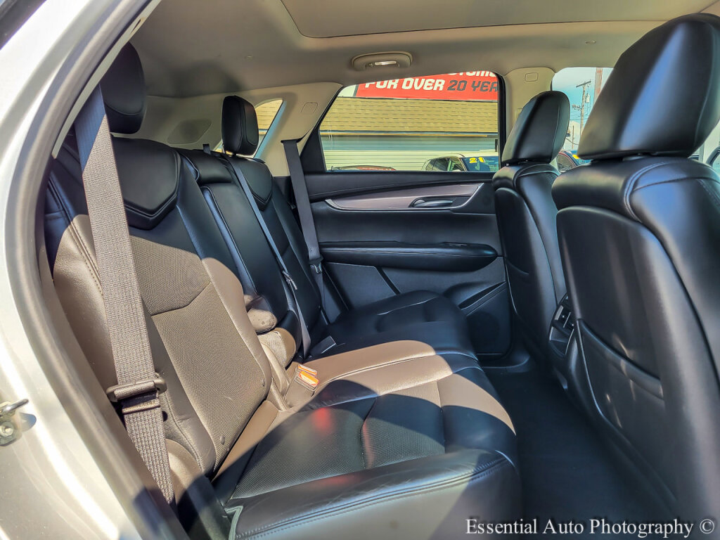 Used 2017 Cadillac XT5 Premium Luxury image 32