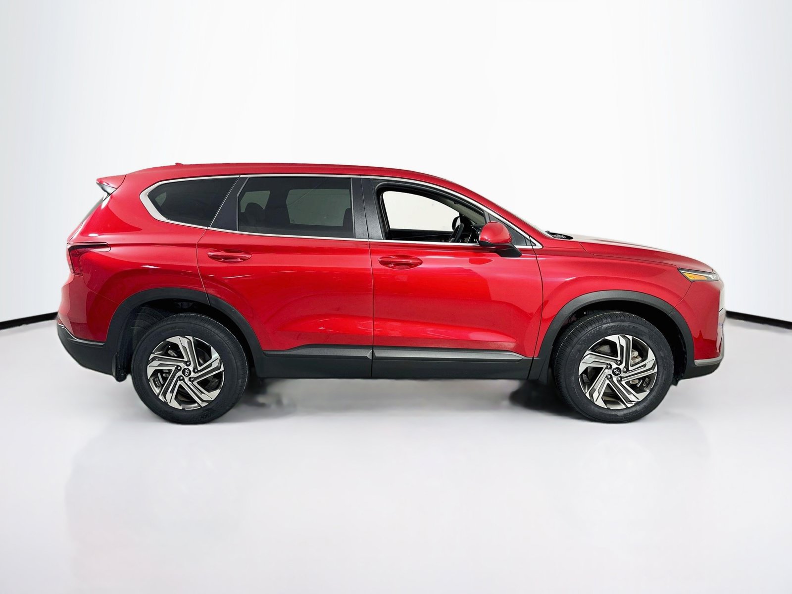 Used 2023 Hyundai Santa Fe SE AWD/4WD image 4