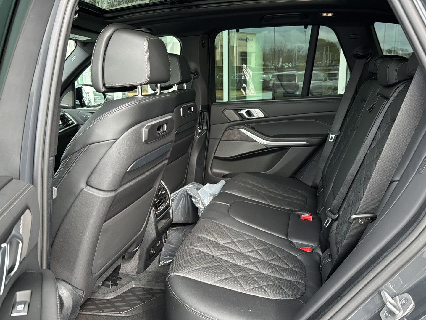 New 2026 BMW X5 sDrive40i w/ Executive Package image 9