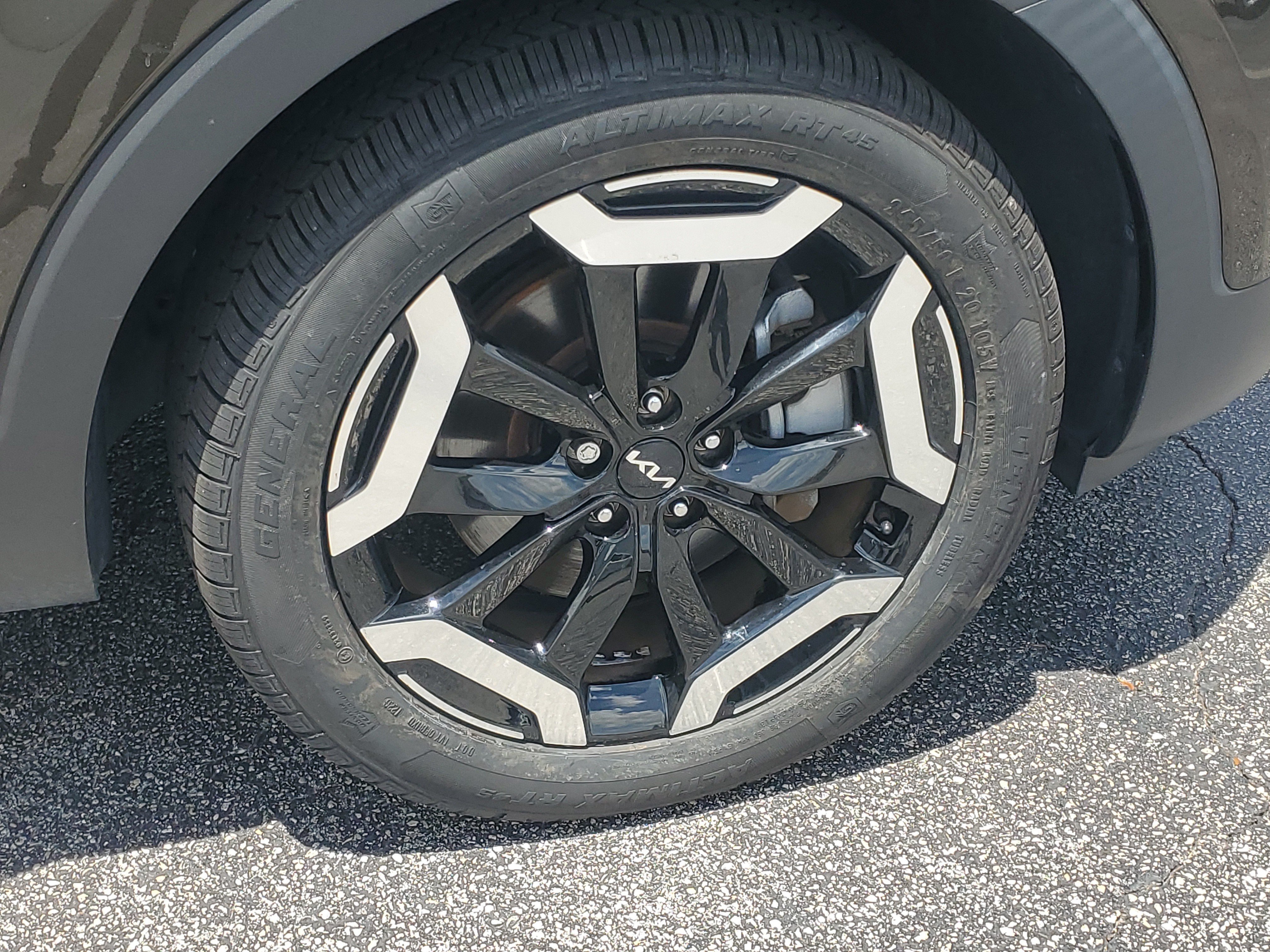 Used 2023 Kia Telluride S w/ S Sunroof Package AWD/4WD image 7