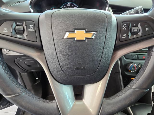 Certified 2022 Chevrolet Trax LT w/ LT Convenience Package image 23