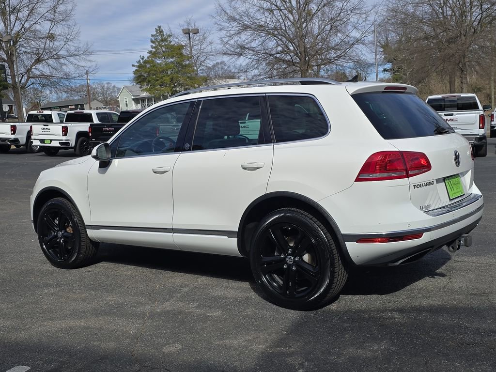 Used 2017 Volkswagen Touareg Wolfsburg Edition image 5