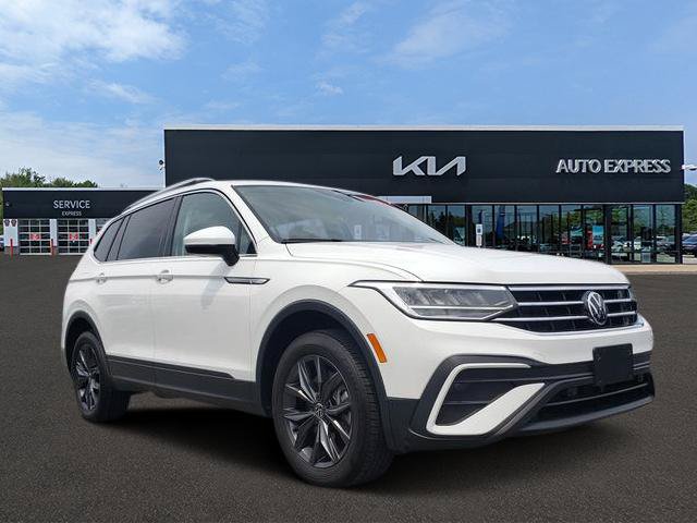 Used 2024 Volkswagen Tiguan SE