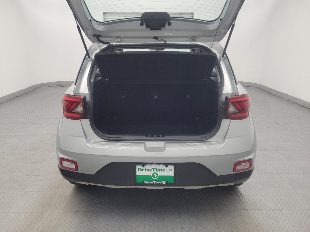 Used 2021 Hyundai Venue SEL FWD image 29