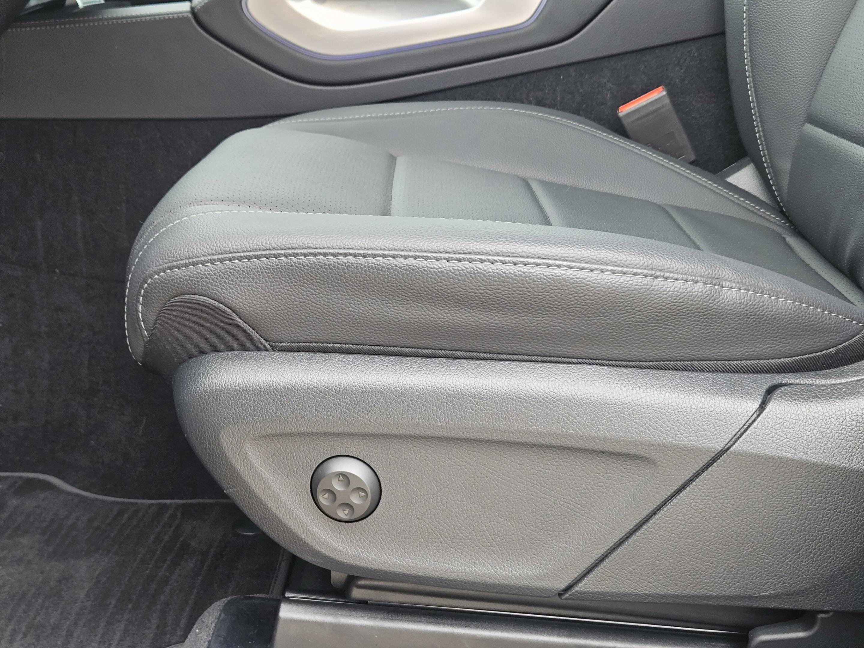 Certified 2026 Mercedes-Benz GLS 450 4MATIC image 16