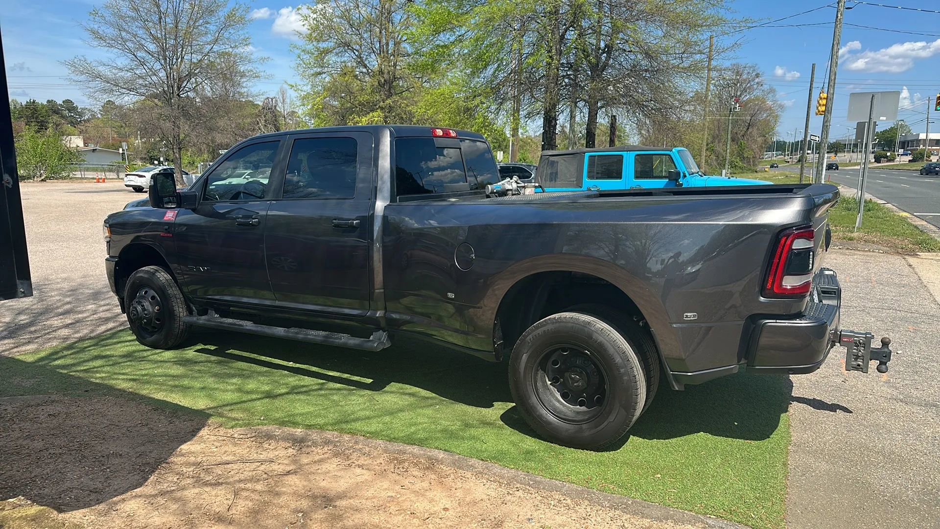 Used 2024 RAM 3500 Laramie w/ Night Edition AWD/4WD image 4