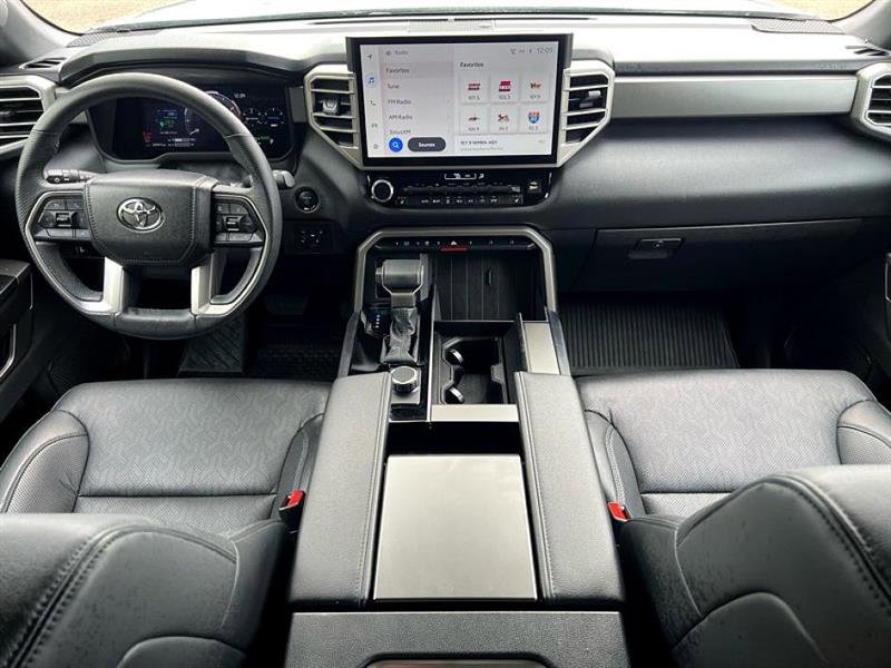 Used 2025 Toyota Sequoia SR5 image 19