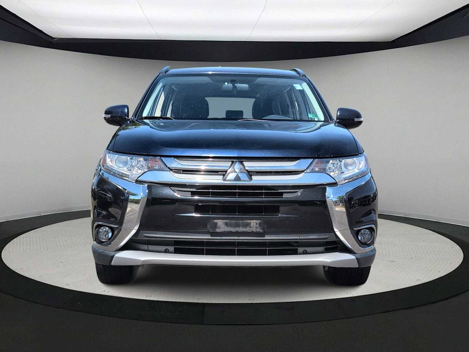 Used 2016 Mitsubishi Outlander SEL AWD/4WD image 3