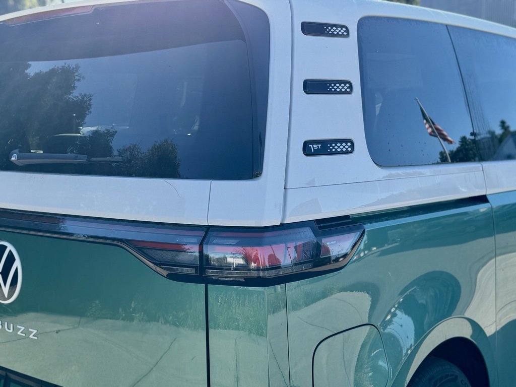 New 2025 Volkswagen ID. Buzz 1st Edition image 9
