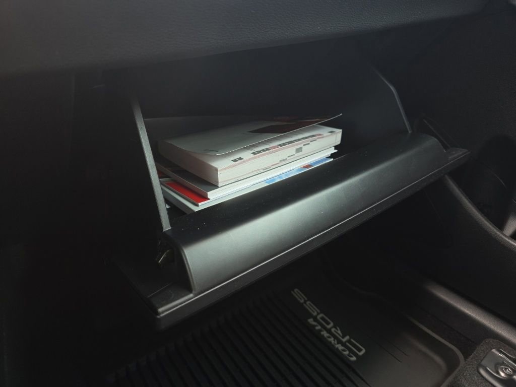 Used 2025 Toyota Corolla Cross XLE w/ Convenience Package image 30