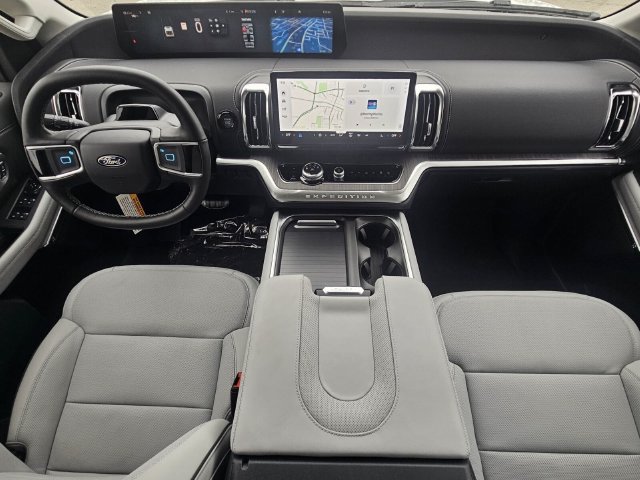 New 2026 Ford Expedition Platinum w/ Platinum Ultimate Package AWD/4WD image 19