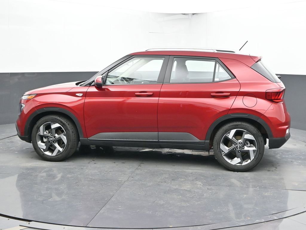 Used 2025 Hyundai Venue SEL image 8