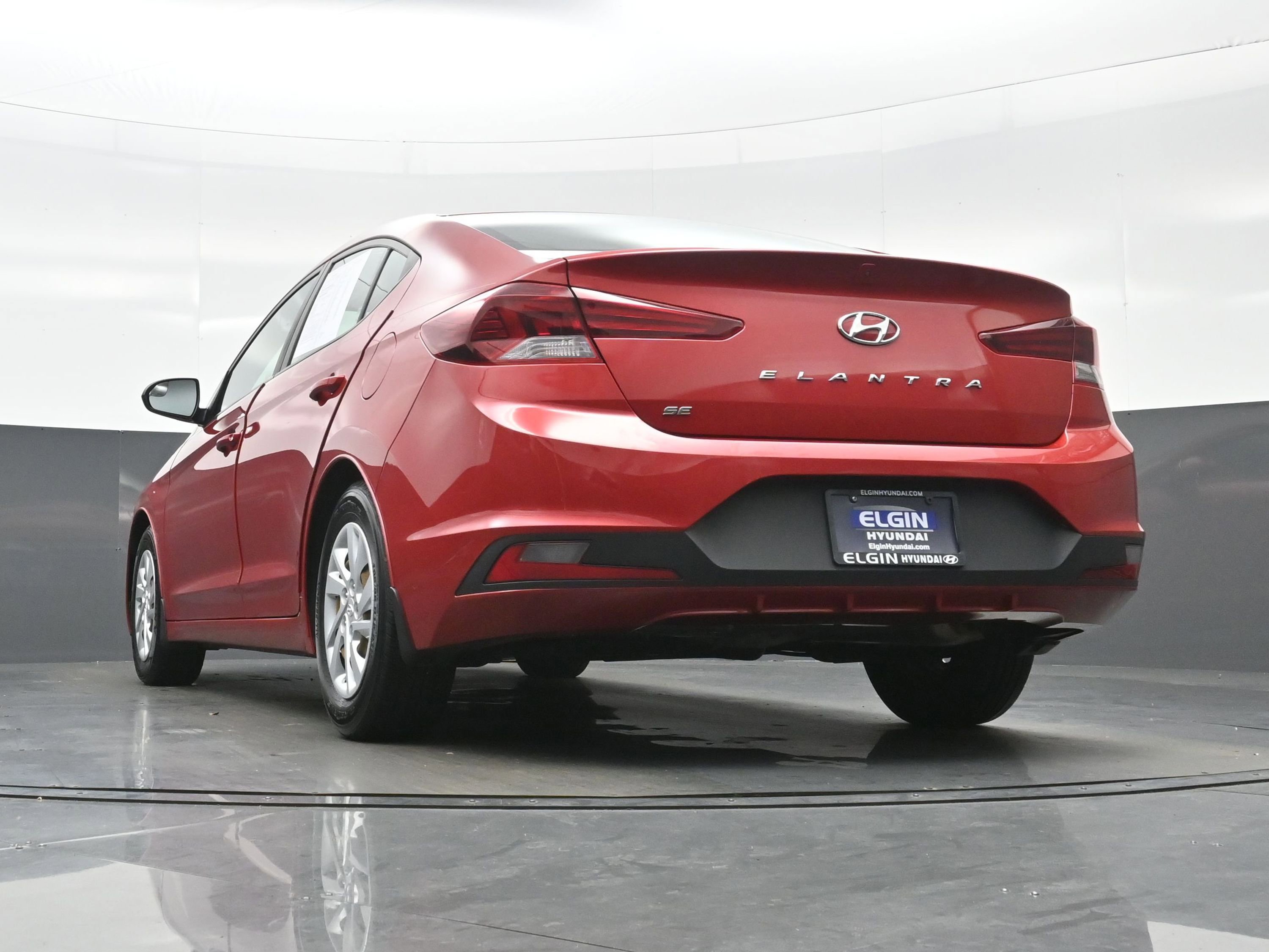 Used 2019 Hyundai Elantra SE FWD image 25