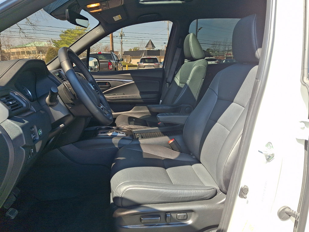 Used 2023 Honda Passport EX-L image 24