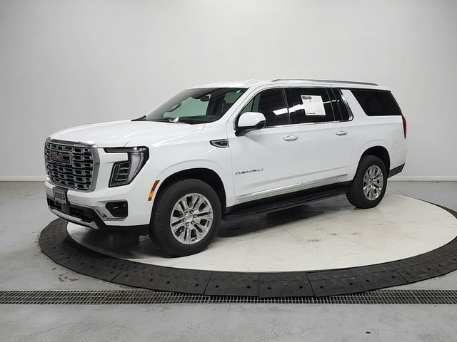 Used 2025 GMC Yukon XL Denali AWD/4WD image 4