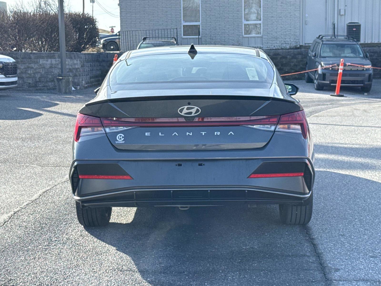 New 2026 Hyundai Elantra SEL image 14
