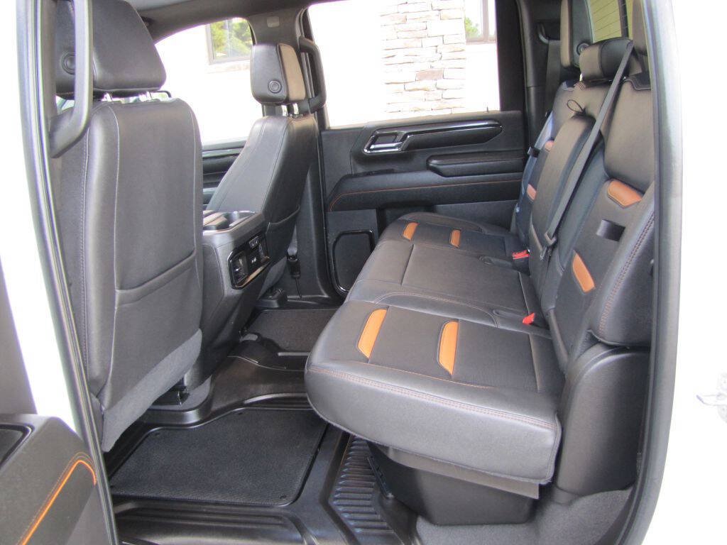 Used 2024 GMC Sierra 2500 AT4 w/ AT4 Premium Plus Package AWD/4WD image 18