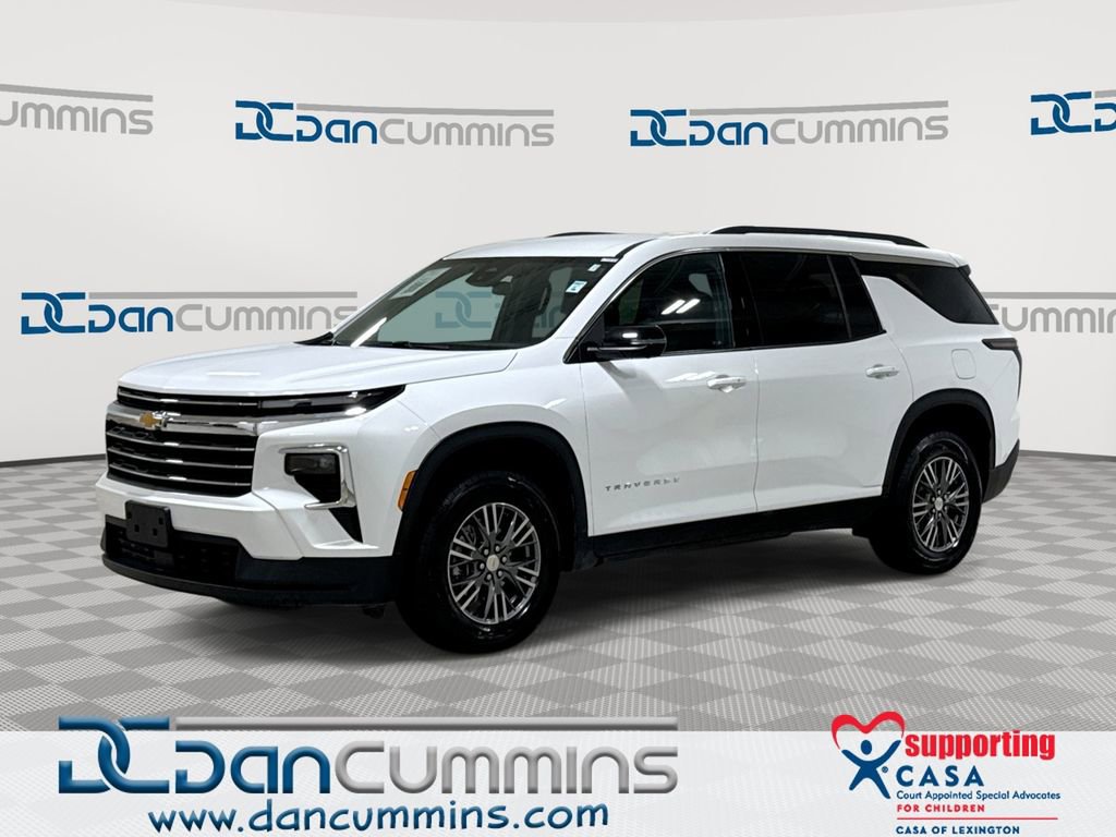 Used 2024 Chevrolet Traverse LT AWD/4WD image 1