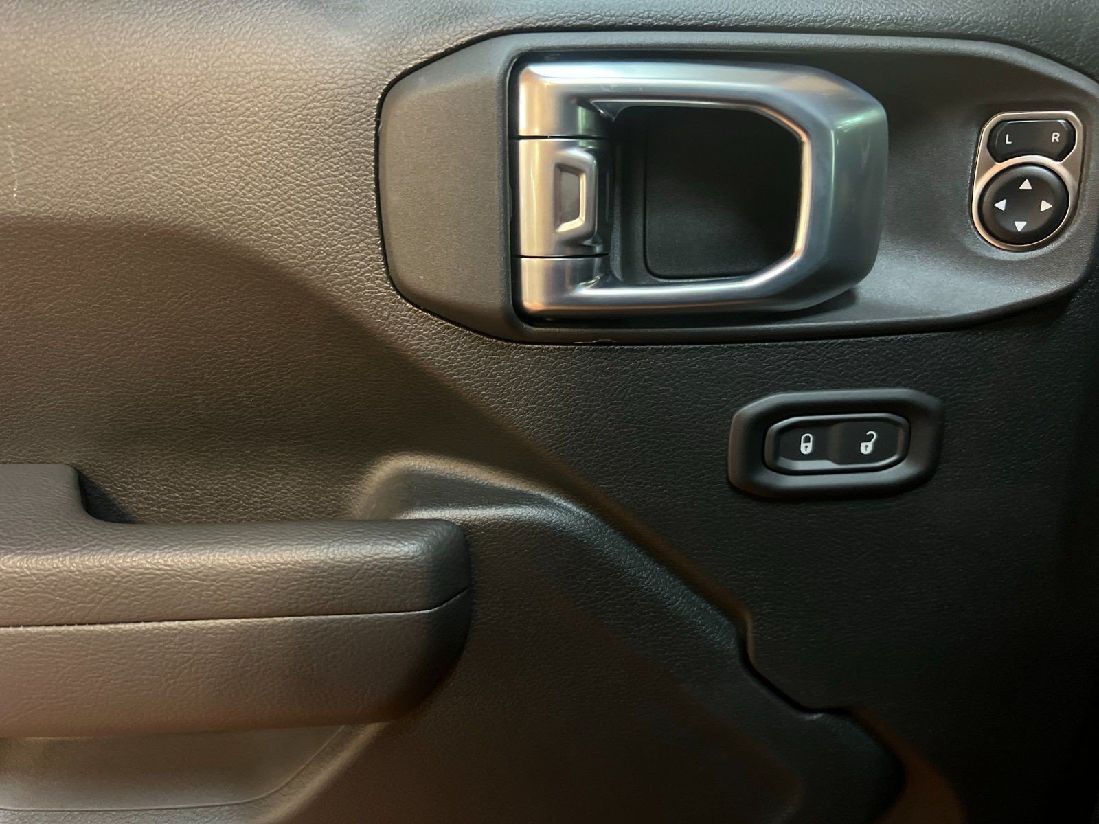 New 2026 Jeep Wrangler Sport AWD/4WD image 10