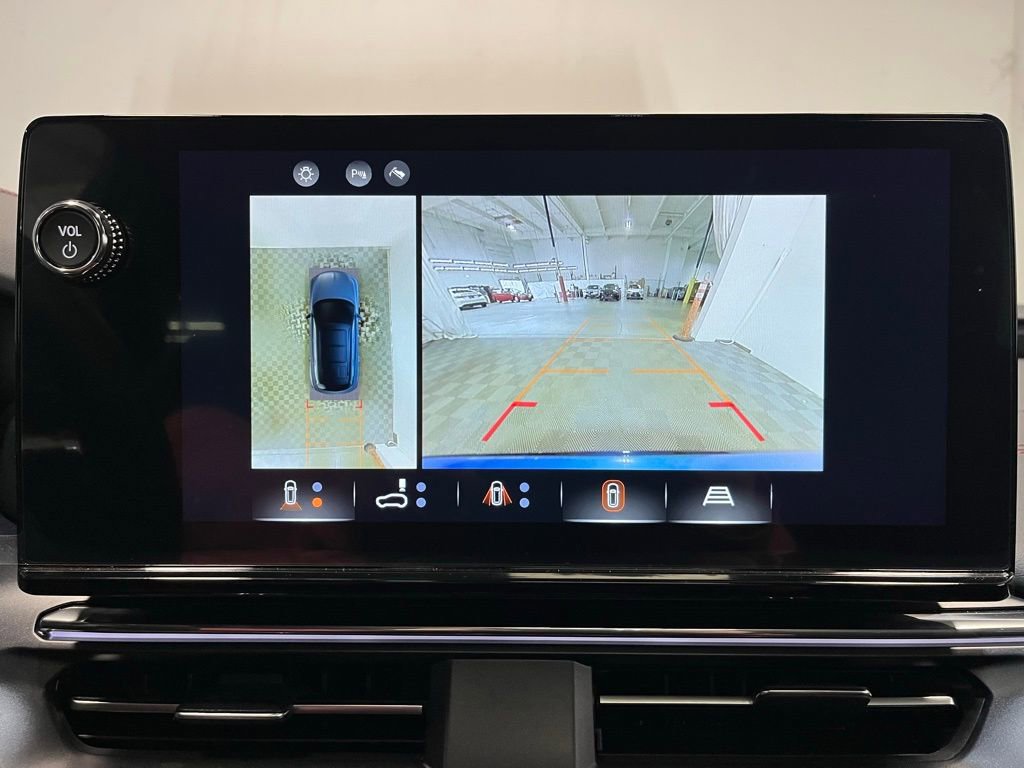 Used 2024 Acura ZDX Type S image 8