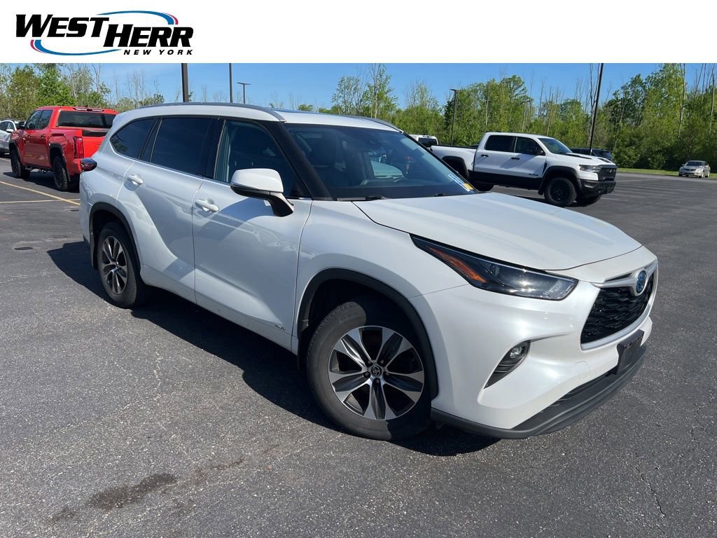 Used 2022 Toyota Highlander XLE