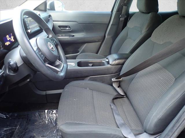 Used 2025 Nissan Kicks S FWD image 11