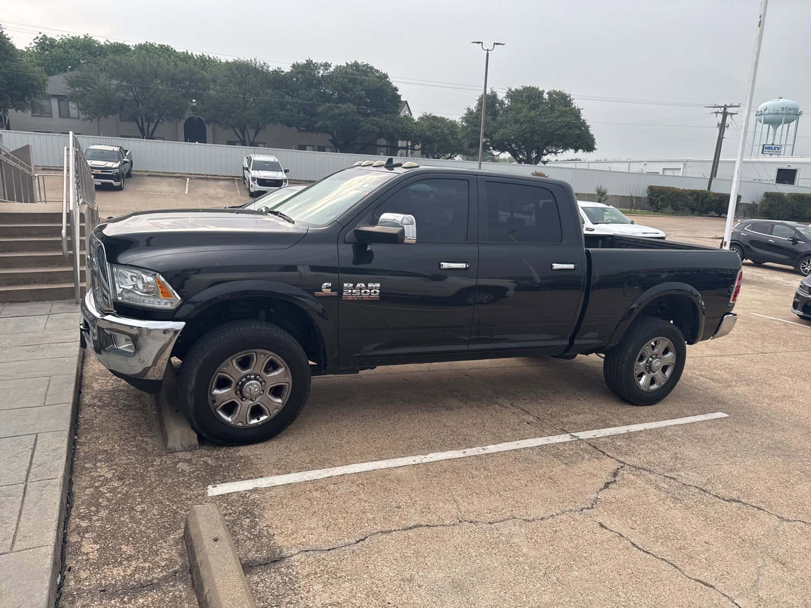Used 2018 RAM 2500 Laramie w/ Convenience Group AWD/4WD image 2