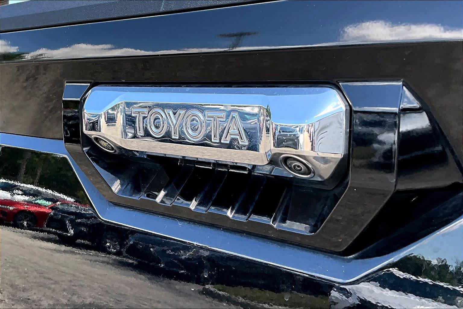 Used 2023 Toyota Tundra Limited AWD/4WD image 31