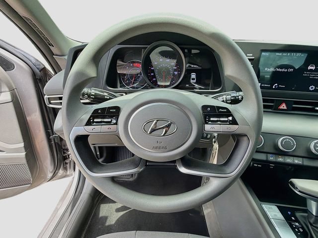 Used 2021 Hyundai Elantra SE FWD image 37