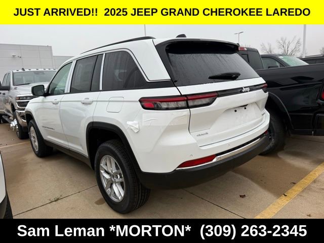 New 2025 Jeep Grand Cherokee Laredo w/ Luxury Tech Group I image 16