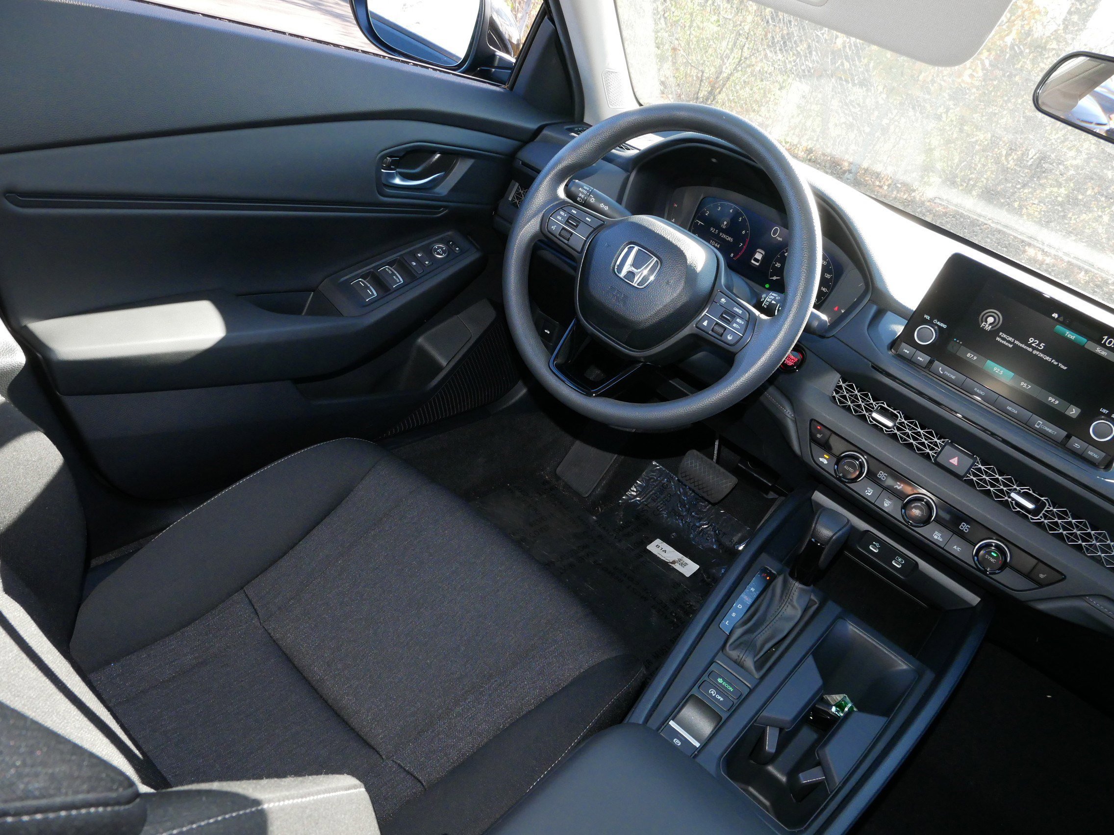 Certified 2025 Honda Accord SE image 9