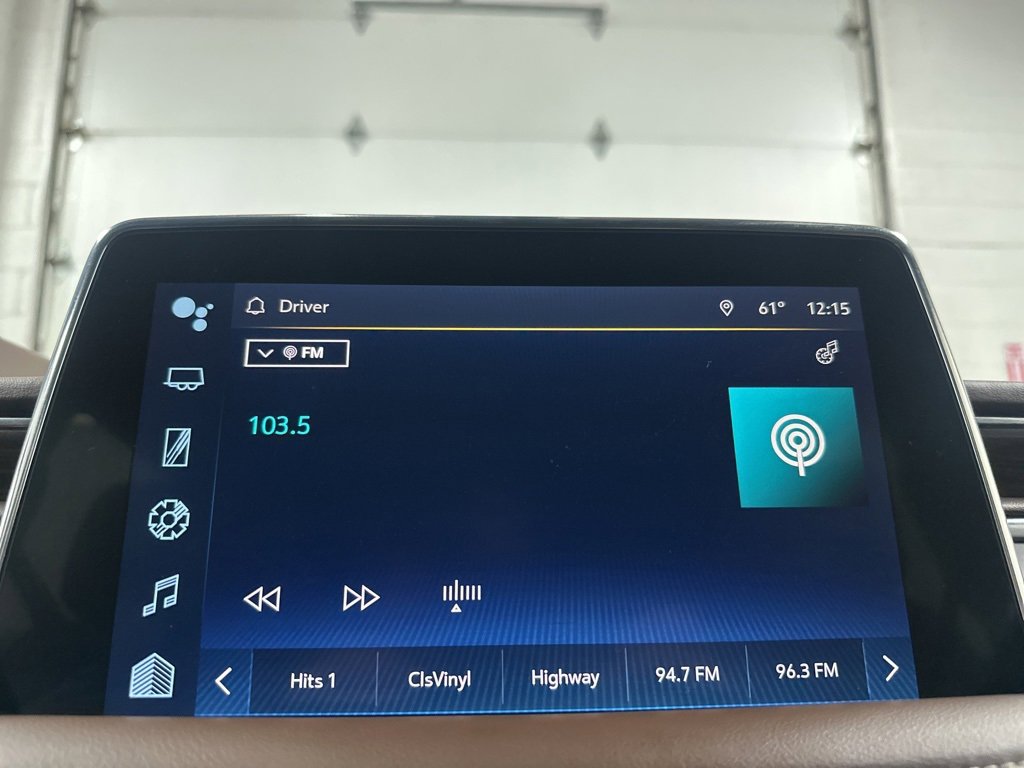 Used 2023 Chevrolet Suburban High Country image 31