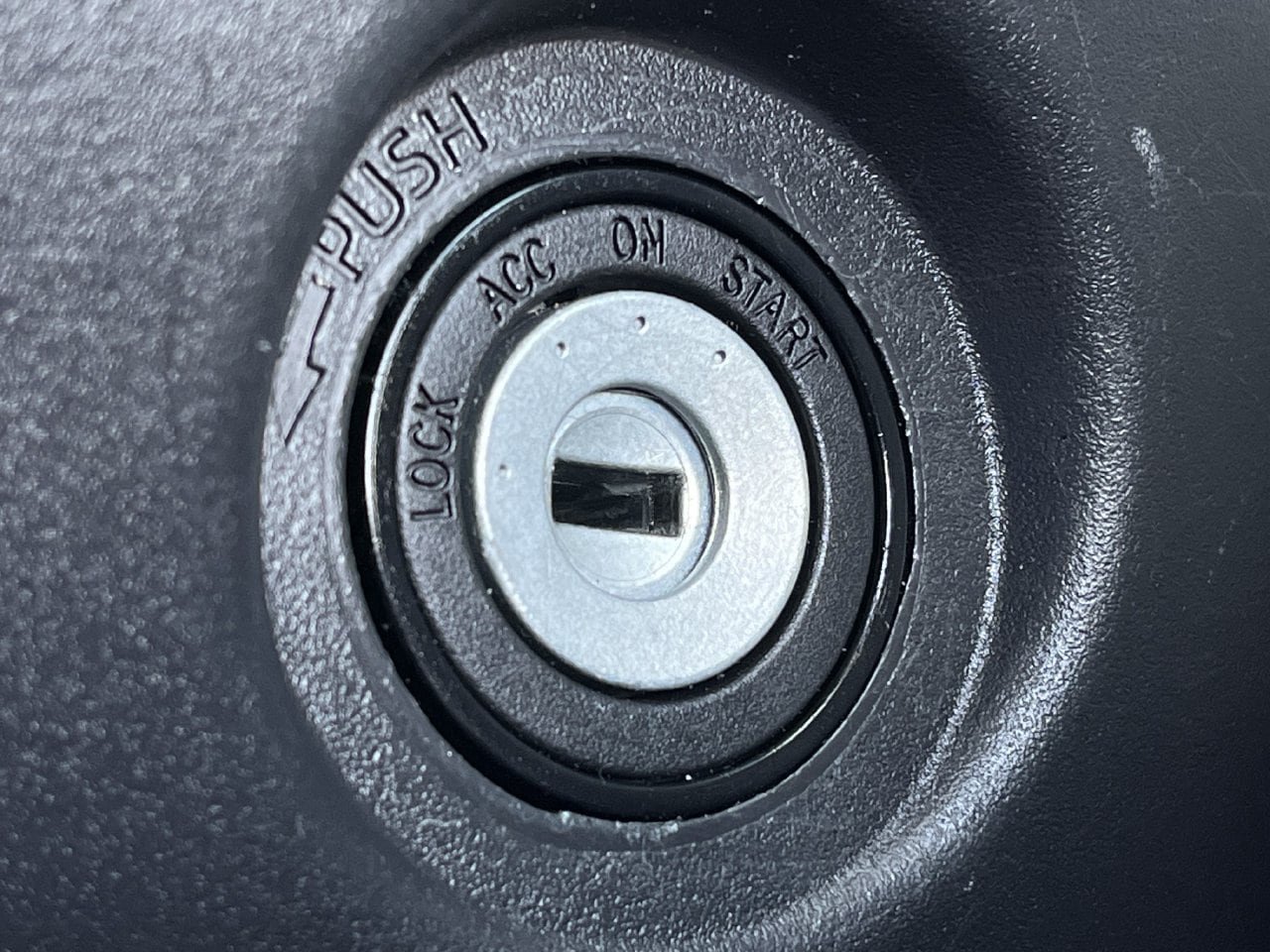 Used 2025 Toyota Corolla Cross L FWD image 19