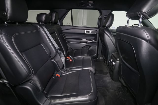 Used 2020 Ford Explorer XLT w/ Equipment Group 202A AWD/4WD image 19