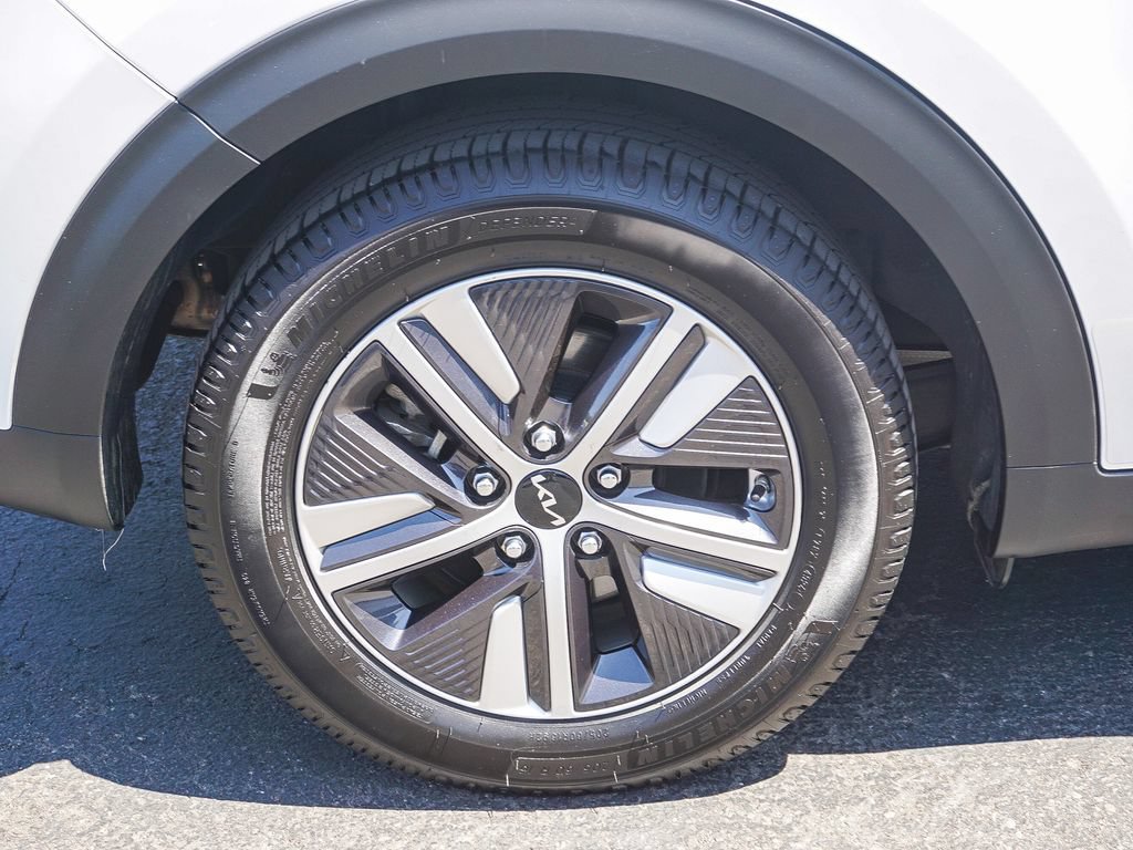 Certified 2022 Kia Niro EX Premium FWD image 9
