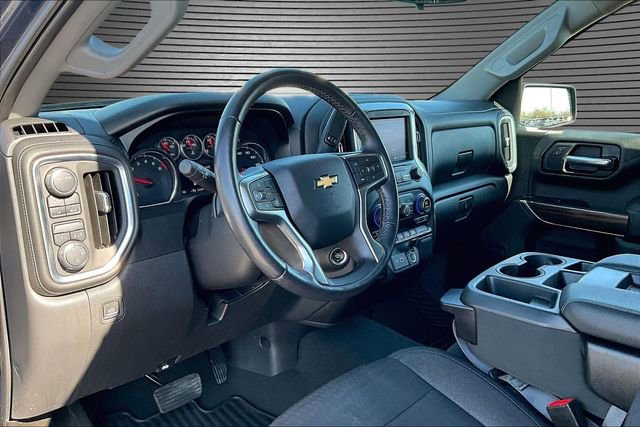 Used 2021 Chevrolet Silverado 1500 LT AWD/4WD image 16