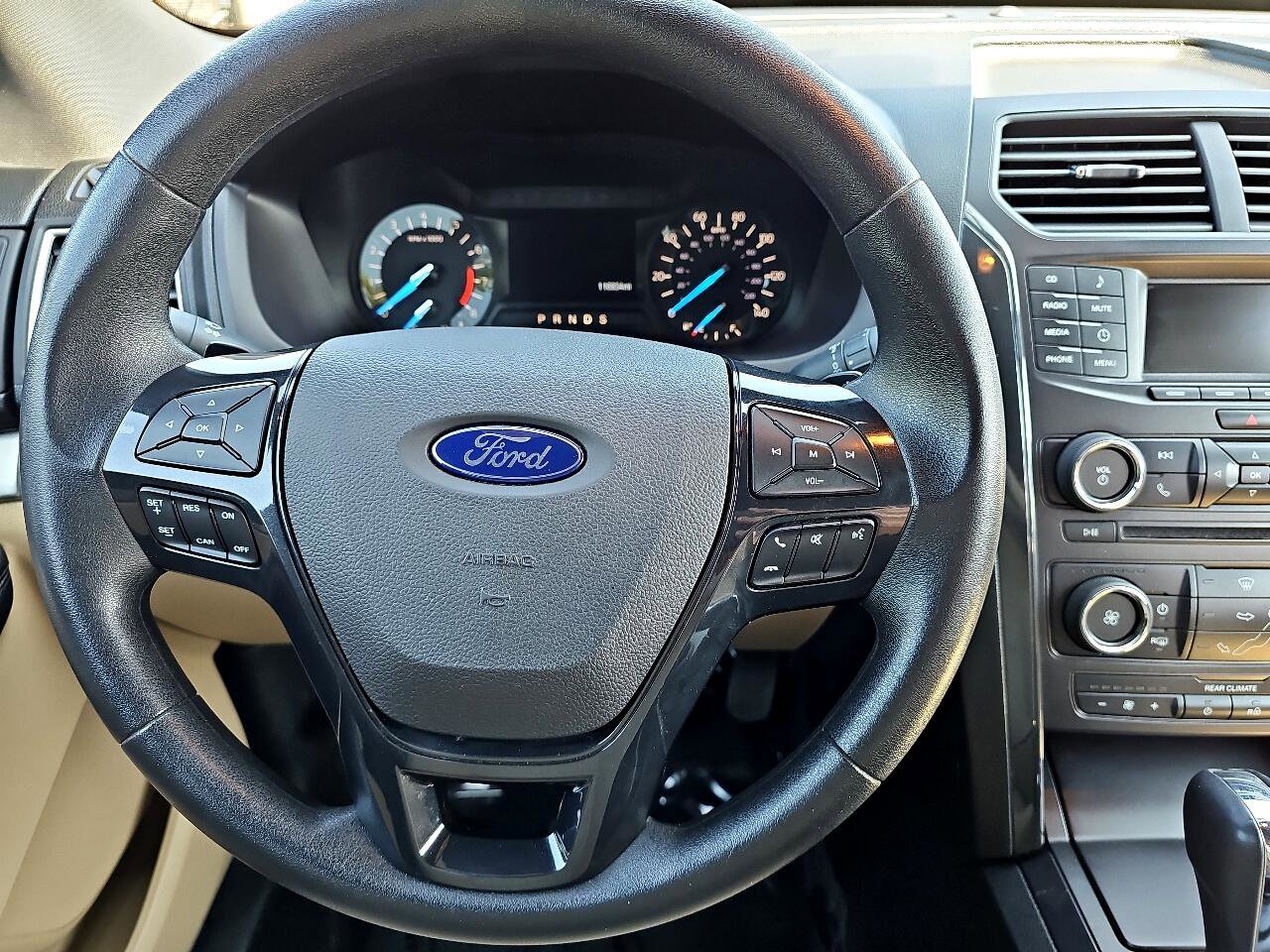 Used 2017 Ford Explorer FWD image 10