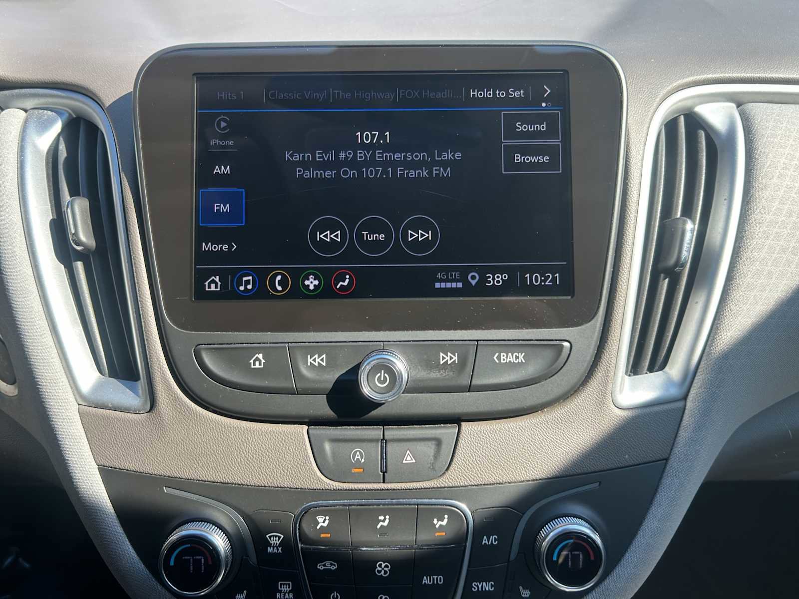 Used 2024 Chevrolet Malibu LT image 15