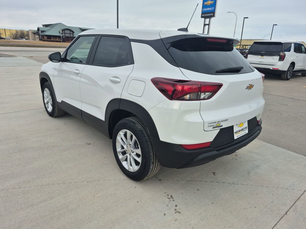 New 2026 Chevrolet TrailBlazer LS w/ LS Convenience Package AWD/4WD image 3