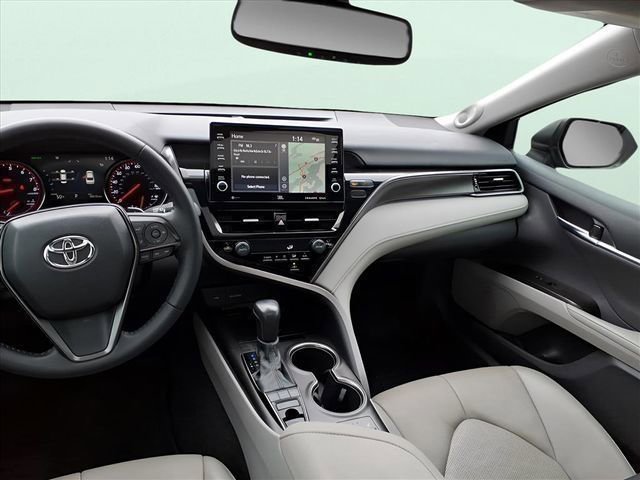 Used 2022 Toyota Camry XSE w/ Navigation Package FWD image 9