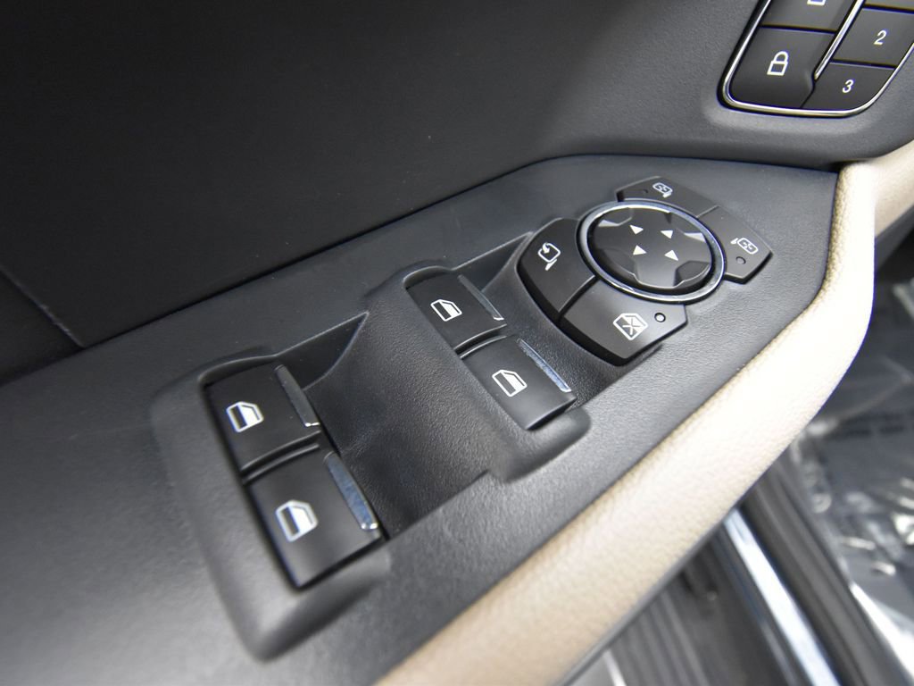 Used 2022 Ford Expedition Limited image 13