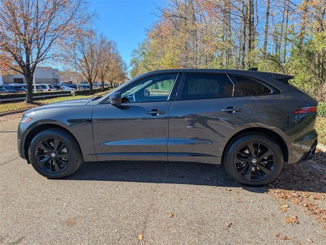 Used 2026 Jaguar F-PACE R-Dynamic S image 2