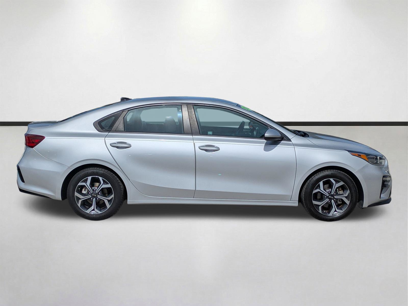 Used 2020 Kia Forte LXS FWD image 4
