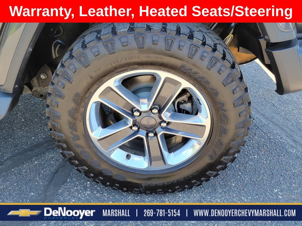 Used 2018 Jeep Wrangler Unlimited Sahara AWD/4WD image 5