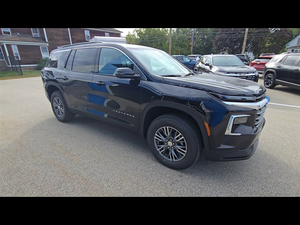New 2026 Chevrolet Traverse LT w/ Driver Confidence Package image 2