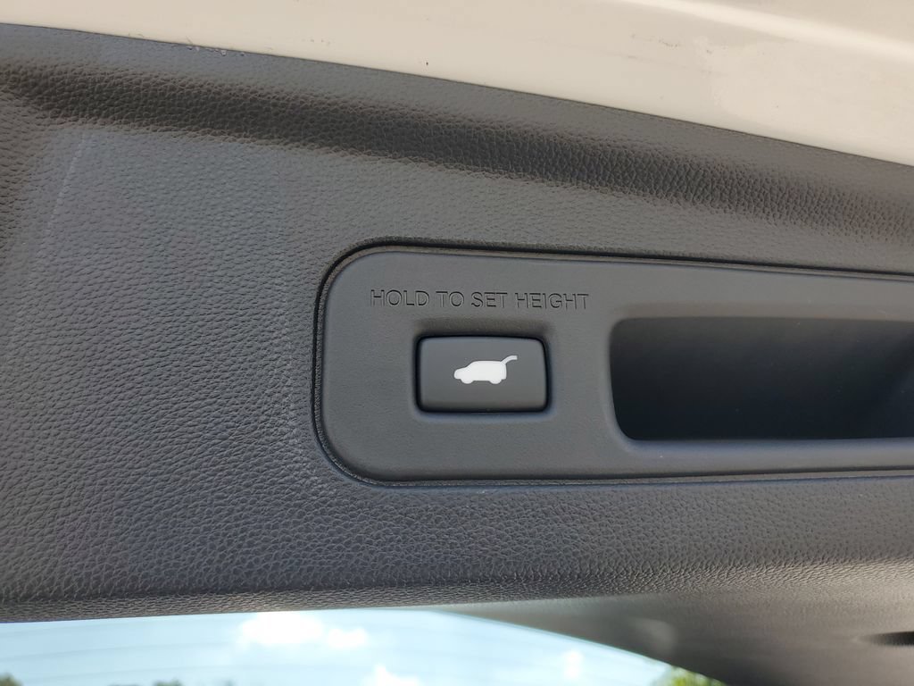 Certified 2026 Acura MDX w/ Technology Package FWD image 10