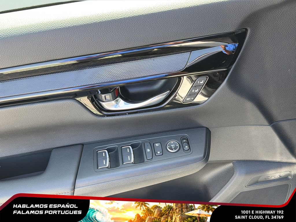 Used 2025 Honda CR-V Sport Touring image 11