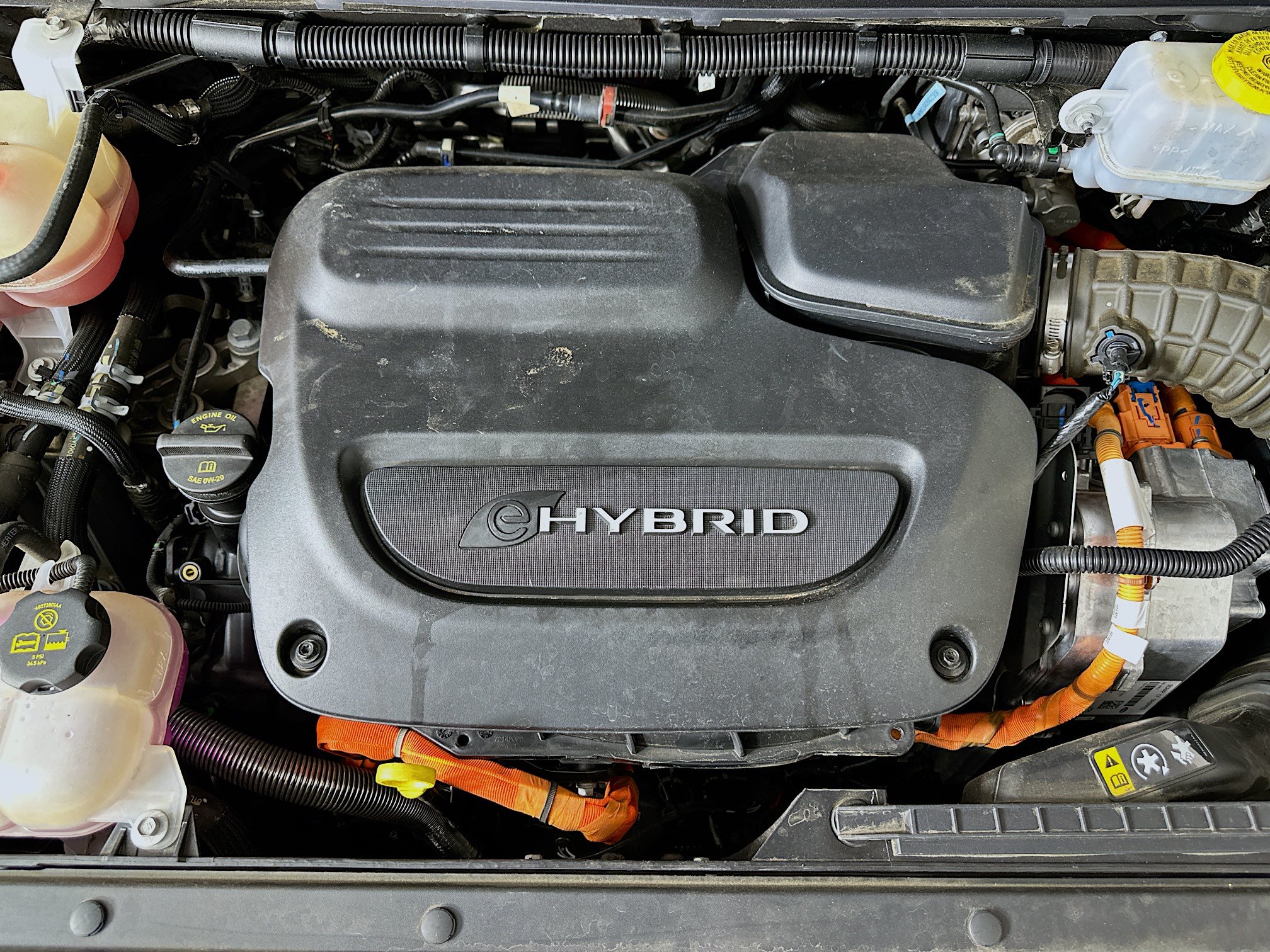 Used 2022 Chrysler Pacifica Limited w/ Uconnect Theater Family Group FWD image 34