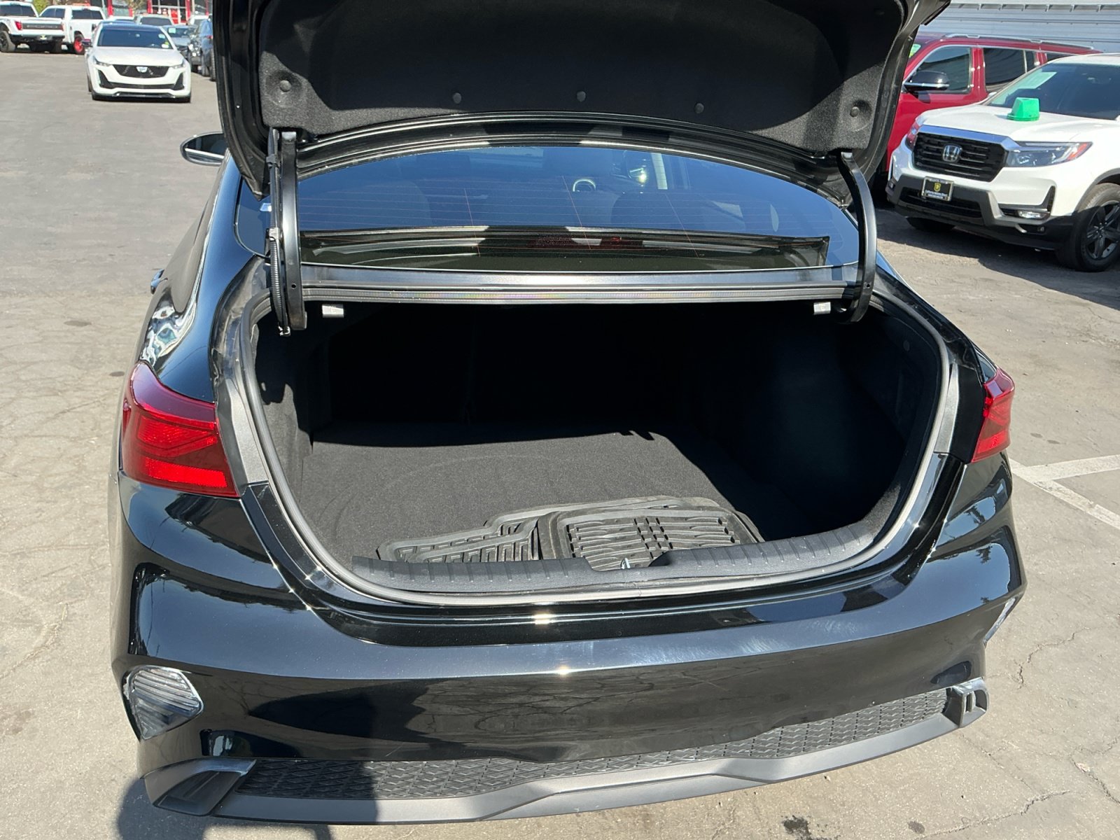 Used 2023 Kia Forte LXS FWD image 25